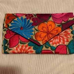 Women Mexican embroidery clutch